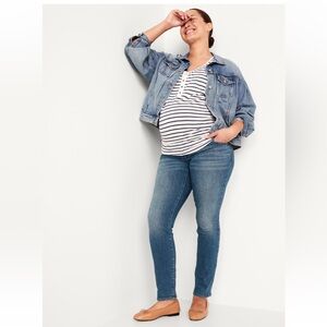 EUC Old Navy Maternity Full Panel Wow Straight 20 Short